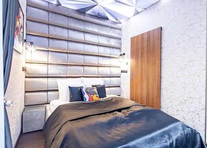 Ultra - Balcony - New