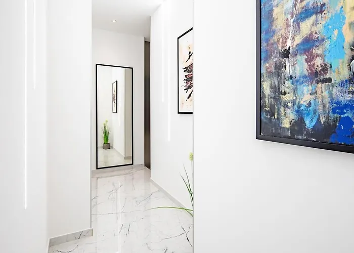 Ultra - Balcony - New