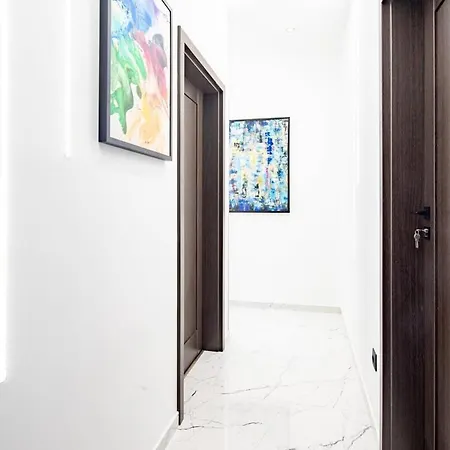 Apartamento Ultra - Balcony - New Budapest